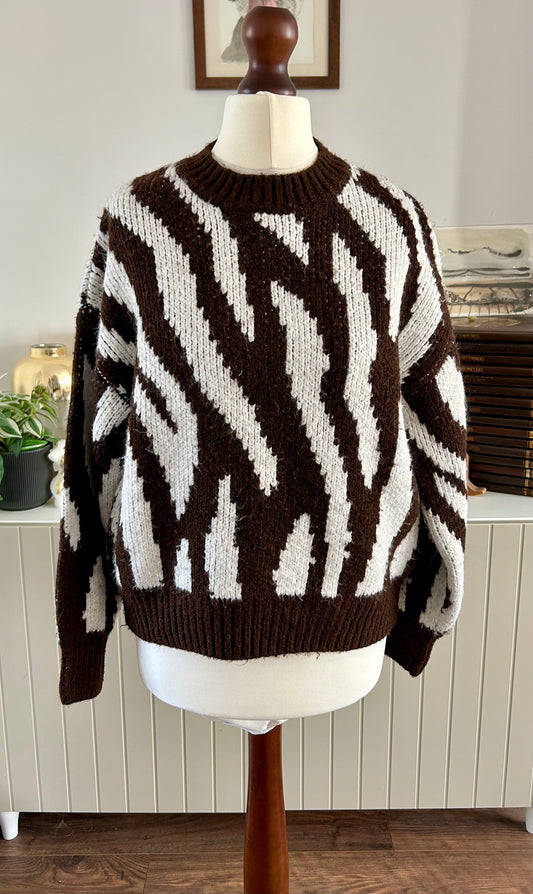 George Brown & White Thick Jumper Size 10